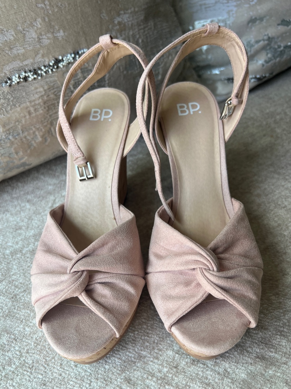 BP. Arya Platform Wedge Sandals Baby Blush (Pink) Size 6 1/2 / Faux Suede / Cork